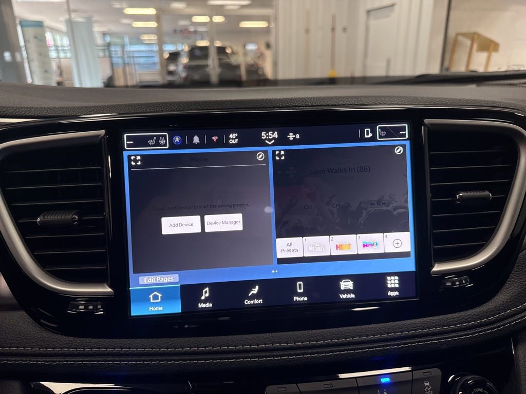 New 2026 Chrysler Pacifica Select AWD/4WD image 21