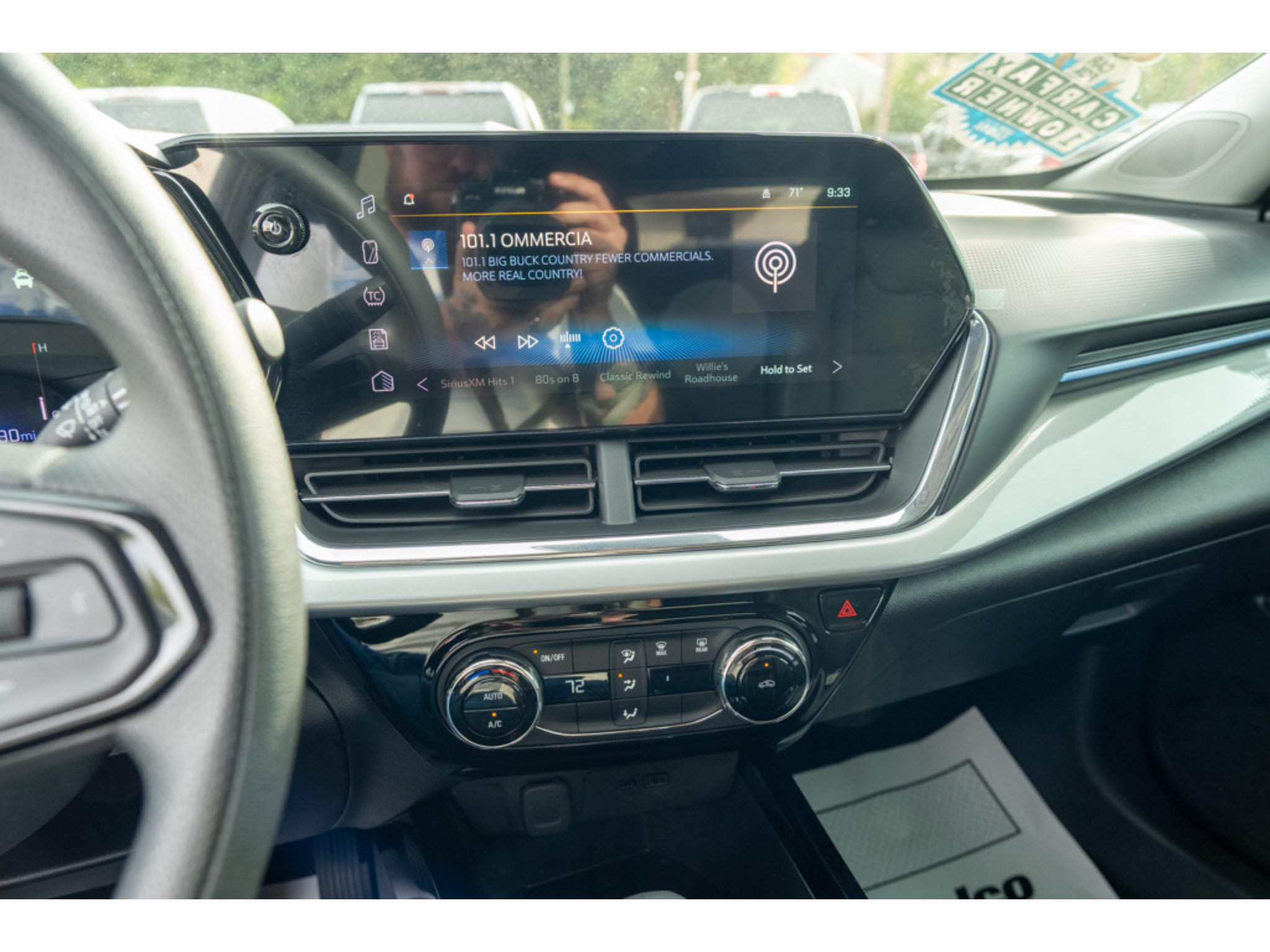 Used 2026 Chevrolet Trax LT FWD image 21