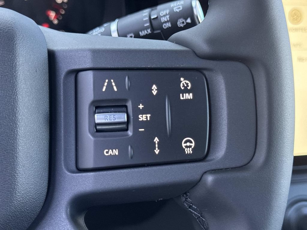 New 2026 Land Rover Defender 110 X-Dynamic SE AWD/4WD image 28