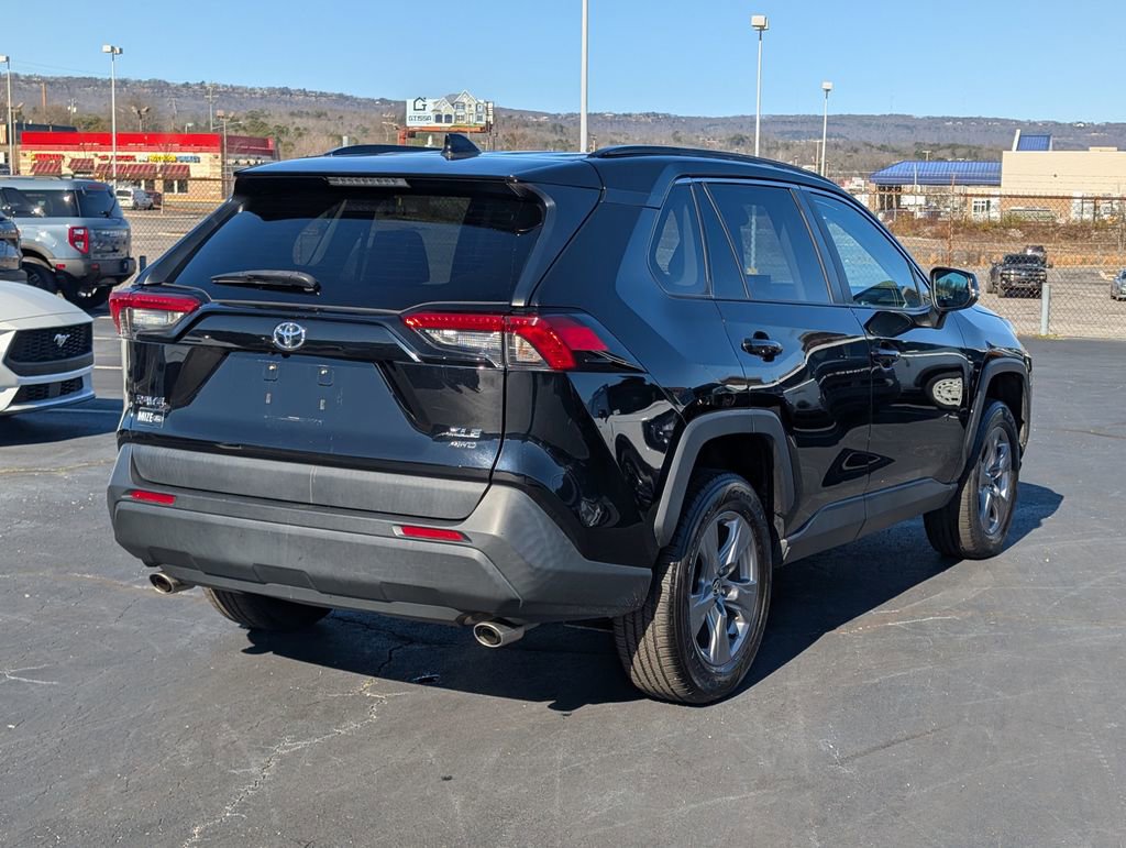 Used 2022 Toyota RAV4 XLE image 6