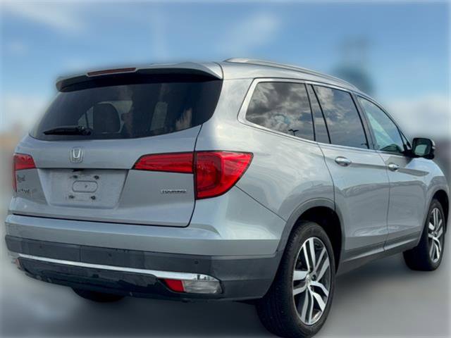 Used 2017 Honda Pilot Touring image 9