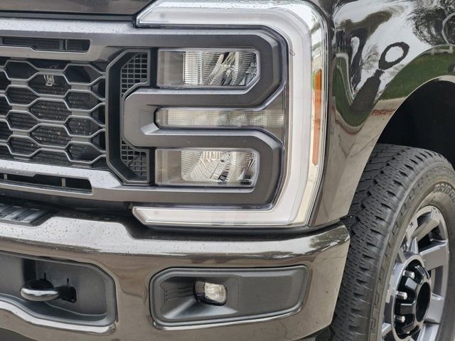 Used 2024 Ford F350 Lariat w/ Sport Appearance Package image 17