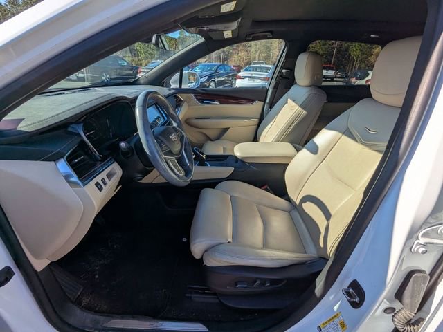 Used 2017 Cadillac XT5 Luxury w/ Driver Awareness Package image 9