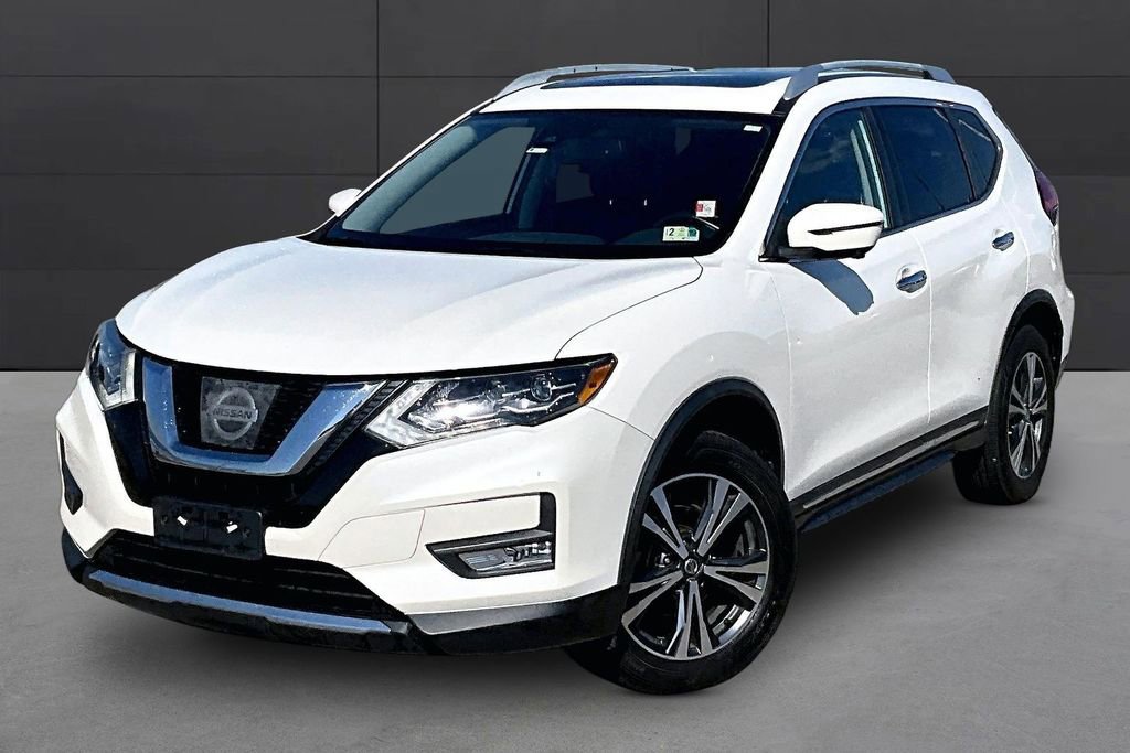 Used 2017 Nissan Rogue SL w/ SL Premium Package