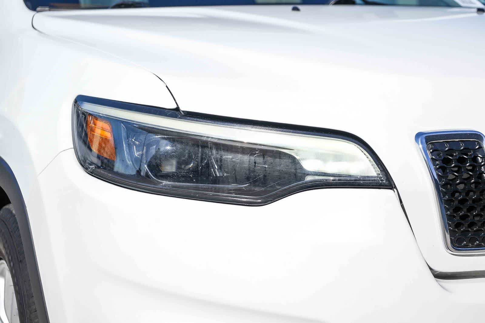 Used 2022 Jeep Cherokee Latitude Lux FWD image 4