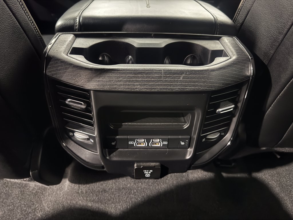 Used 2022 RAM 1500 Limited w/ Body-Colour Bumper Group AWD/4WD image 37