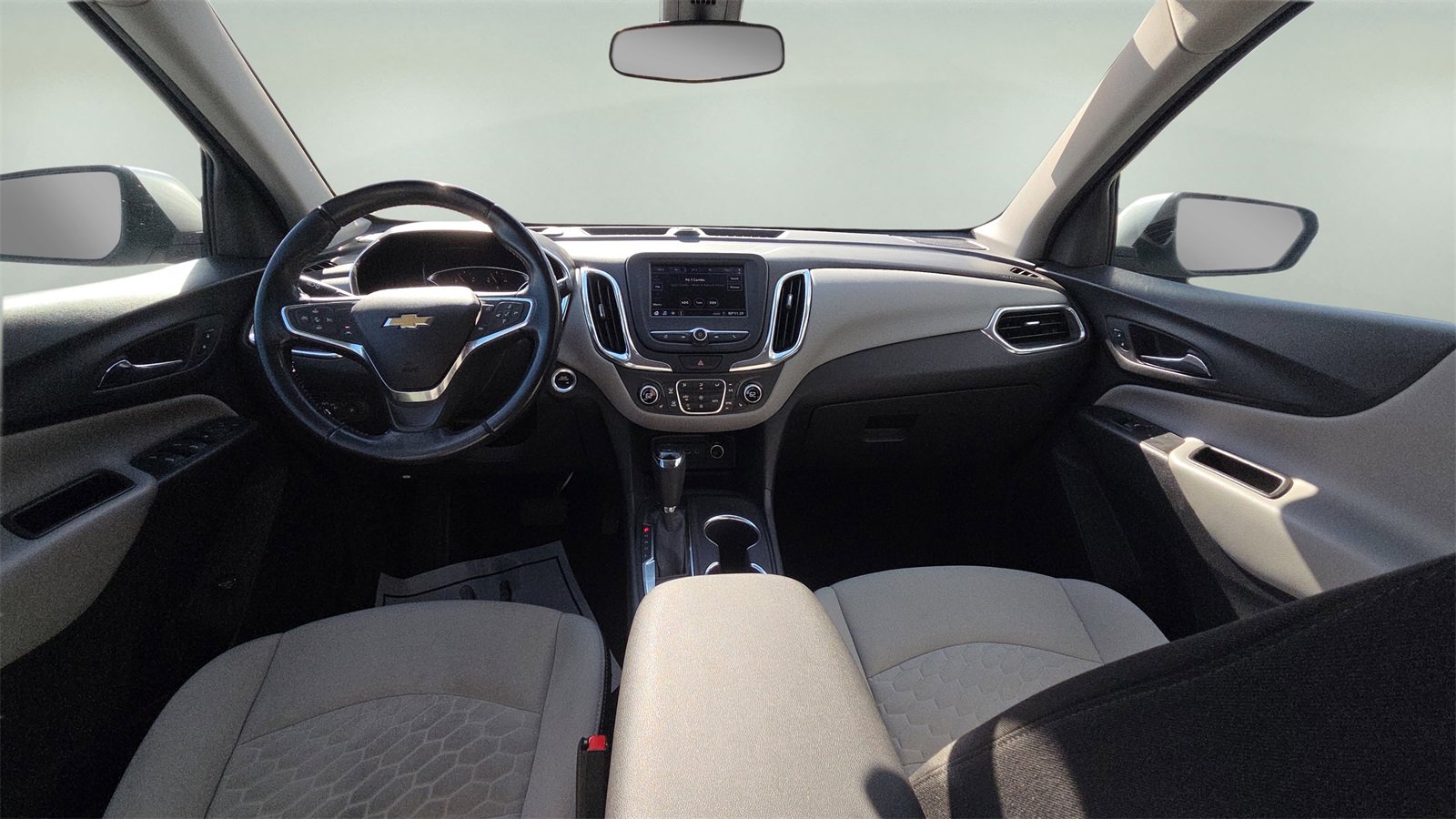 Used 2020 Chevrolet Equinox LT image 24