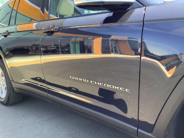 Used 2023 Jeep Grand Cherokee L Limited w/ Trailer Tow Group (B) AWD/4WD image 44