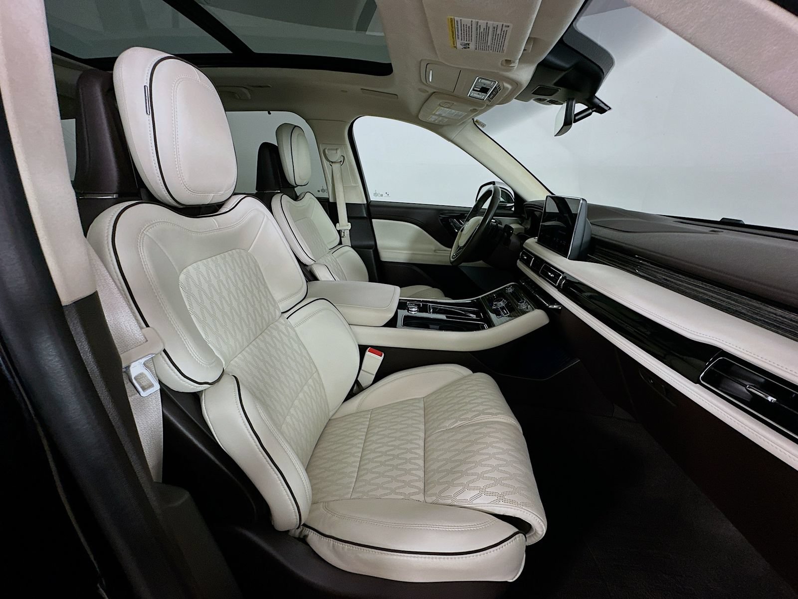 Used 2020 Lincoln Aviator Black Label Grand Touring w/ Class IV Trailer Tow Package AWD/4WD image 44
