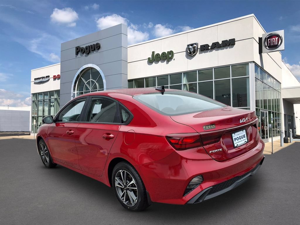Used 2024 Kia Forte LXS w/ LXS Technology Package FWD image 5