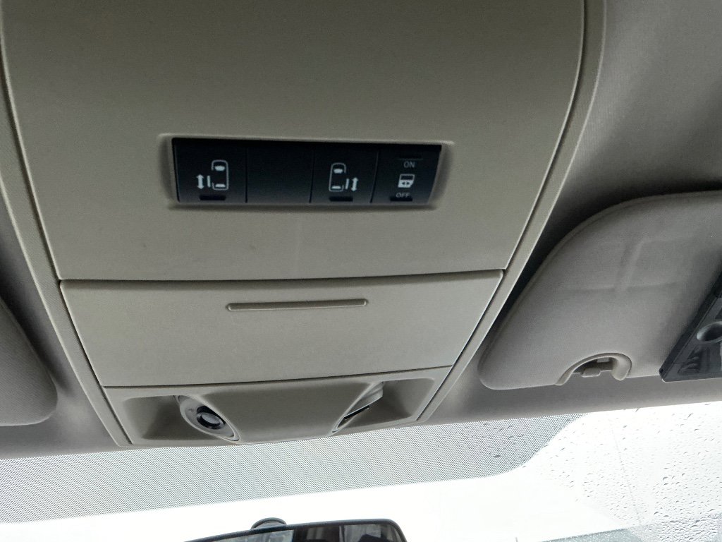 Used 2011 Dodge Grand Caravan Crew image 29