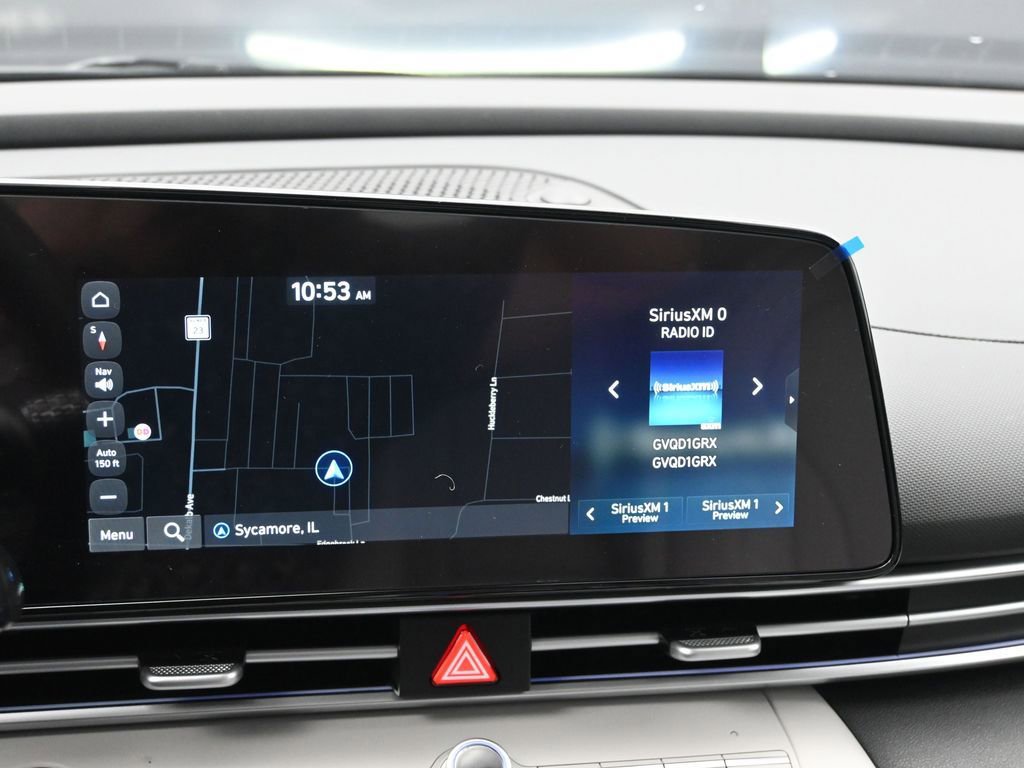 Certified 2025 Hyundai Elantra Limited FWD image 18