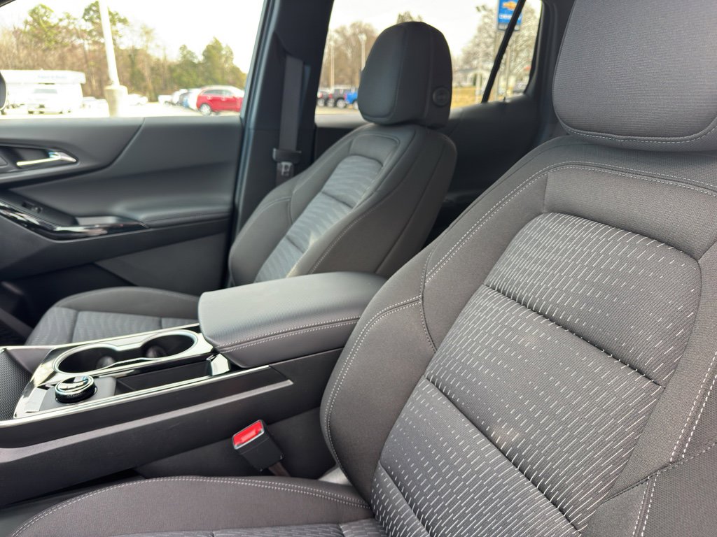 New 2026 Chevrolet Equinox LT w/ Midnight Edition image 11