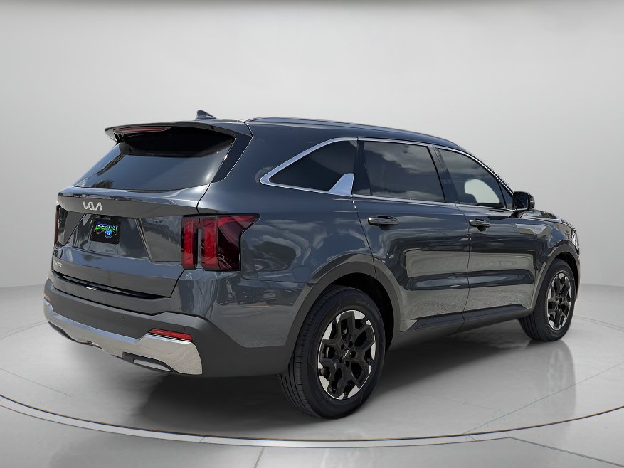 Used 2025 Kia Sorento S FWD image 3