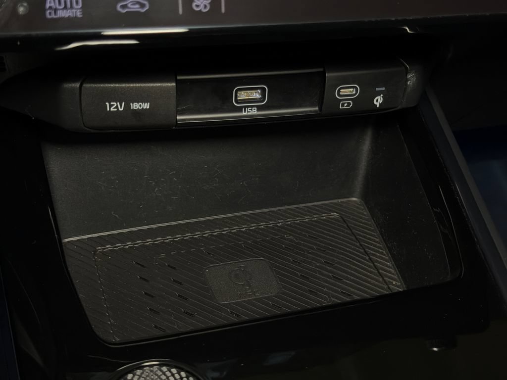Certified 2023 Kia Niro Wave FWD image 35