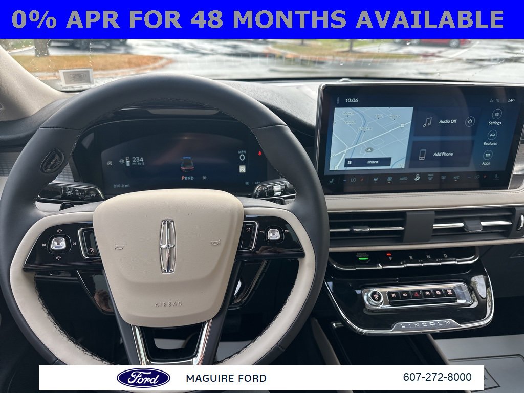 New 2025 Lincoln Corsair AWD w/ Equipment Group 101A image 17