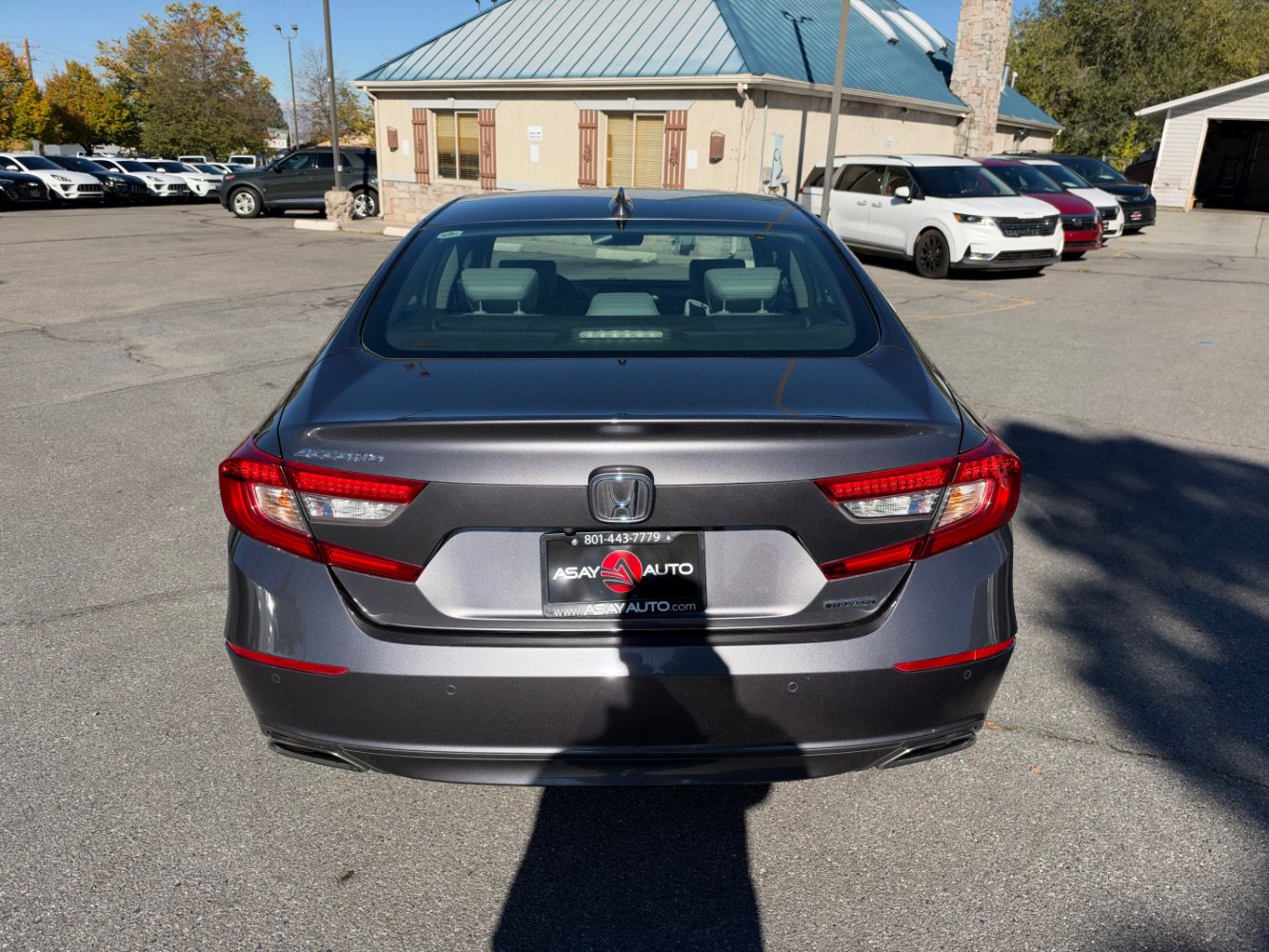 Used 2018 Honda Accord Touring image 4