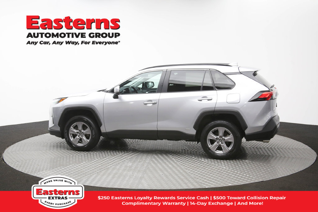 Used 2024 Toyota RAV4 XLE AWD/4WD image 60