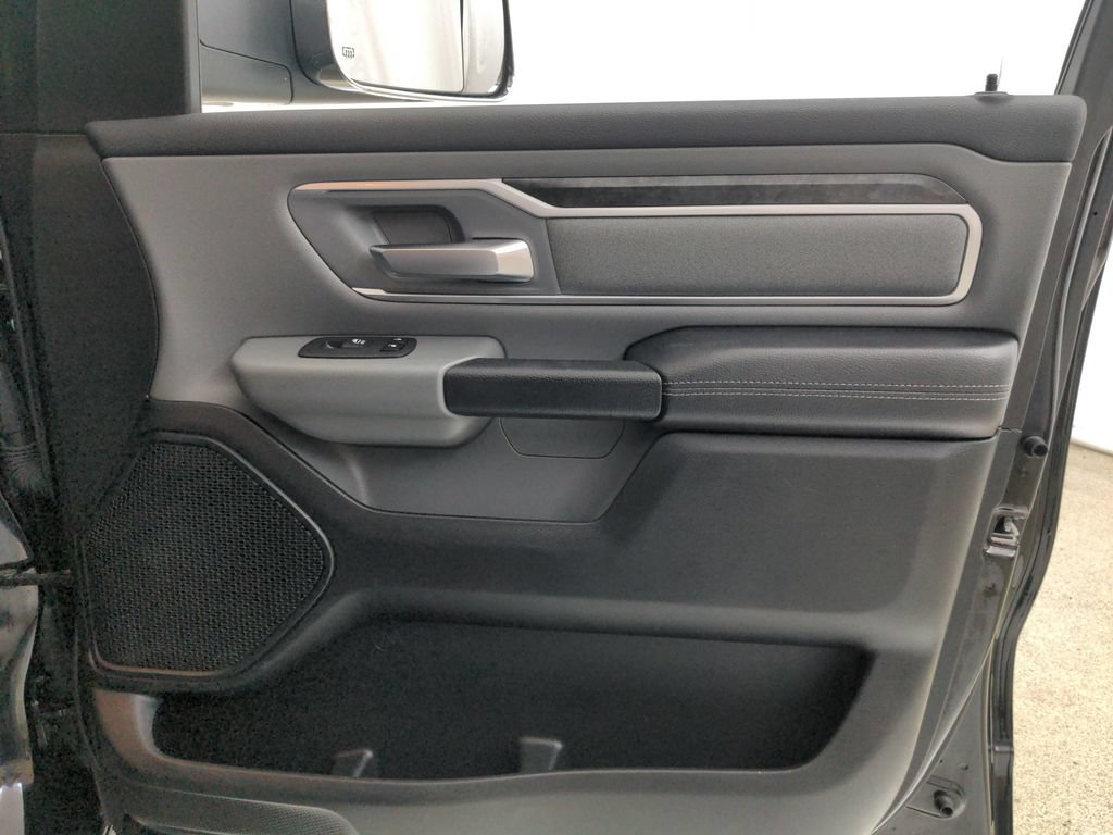 Used 2020 RAM 1500 Big Horn AWD/4WD image 26