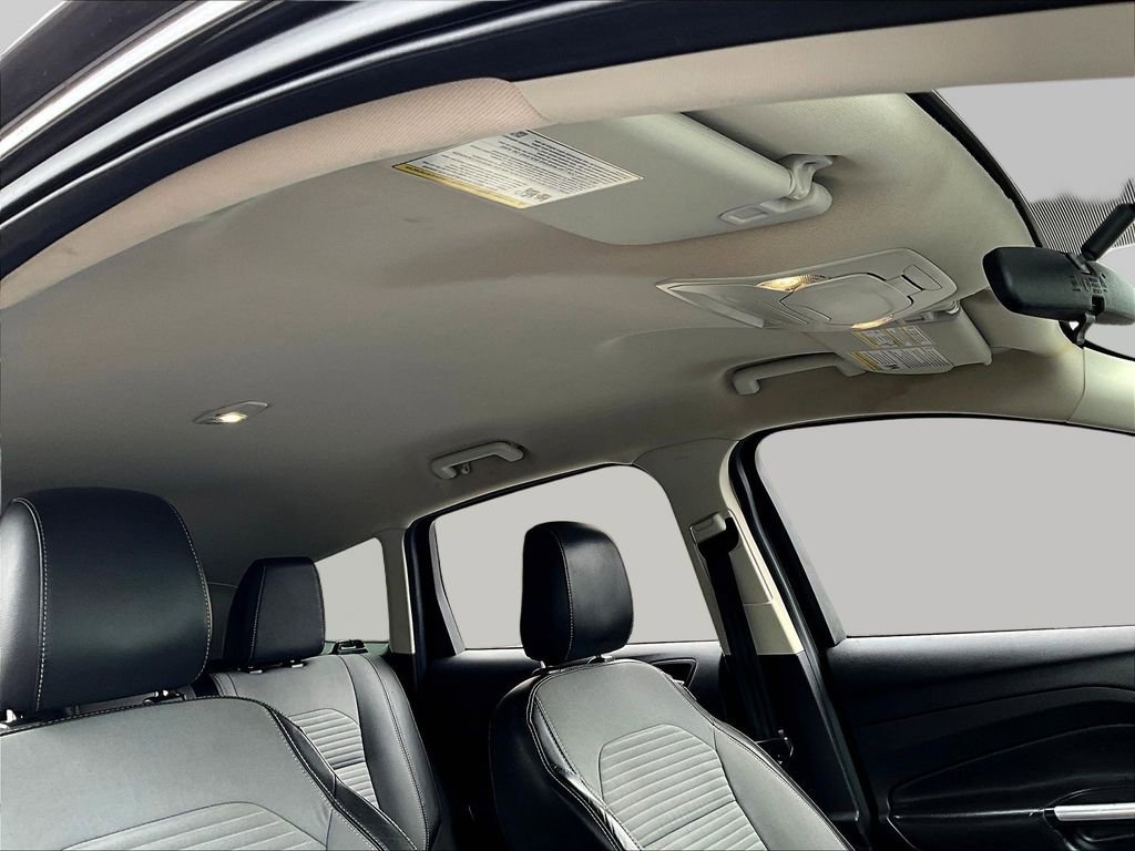 Used 2018 Ford Escape SE w/ SE Sport Appearance Package image 20