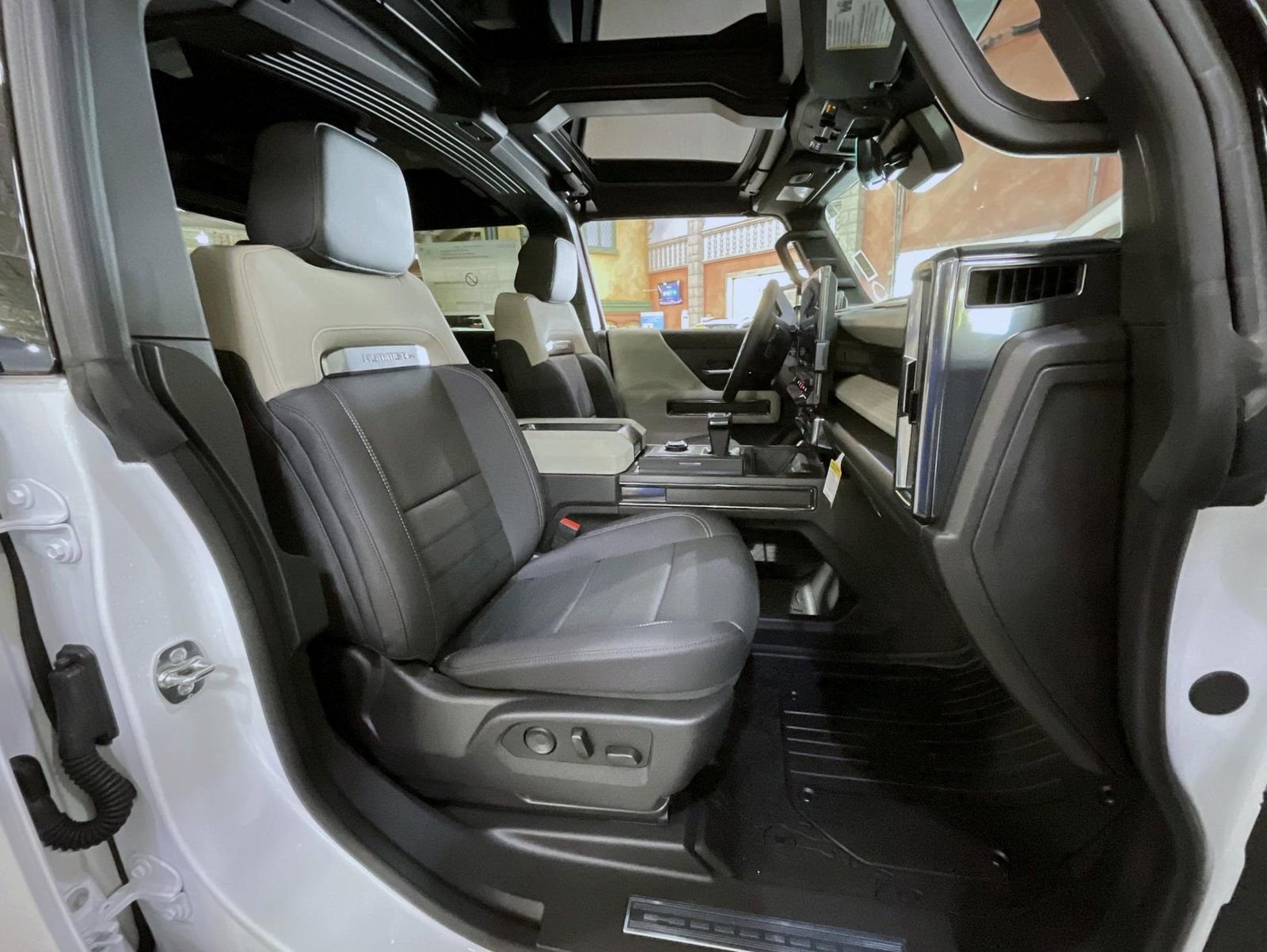 New 2026 GMC Hummer EV 4x4 Crew Cab w/ Battery Pack, 24 Module Pack image 15