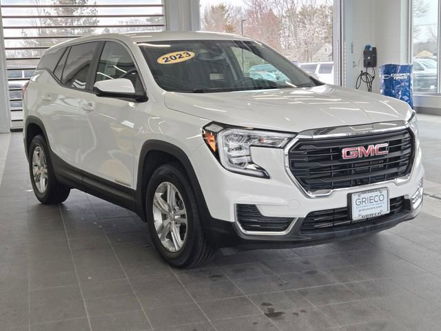 Used 2023 GMC Terrain SLE FWD image 25