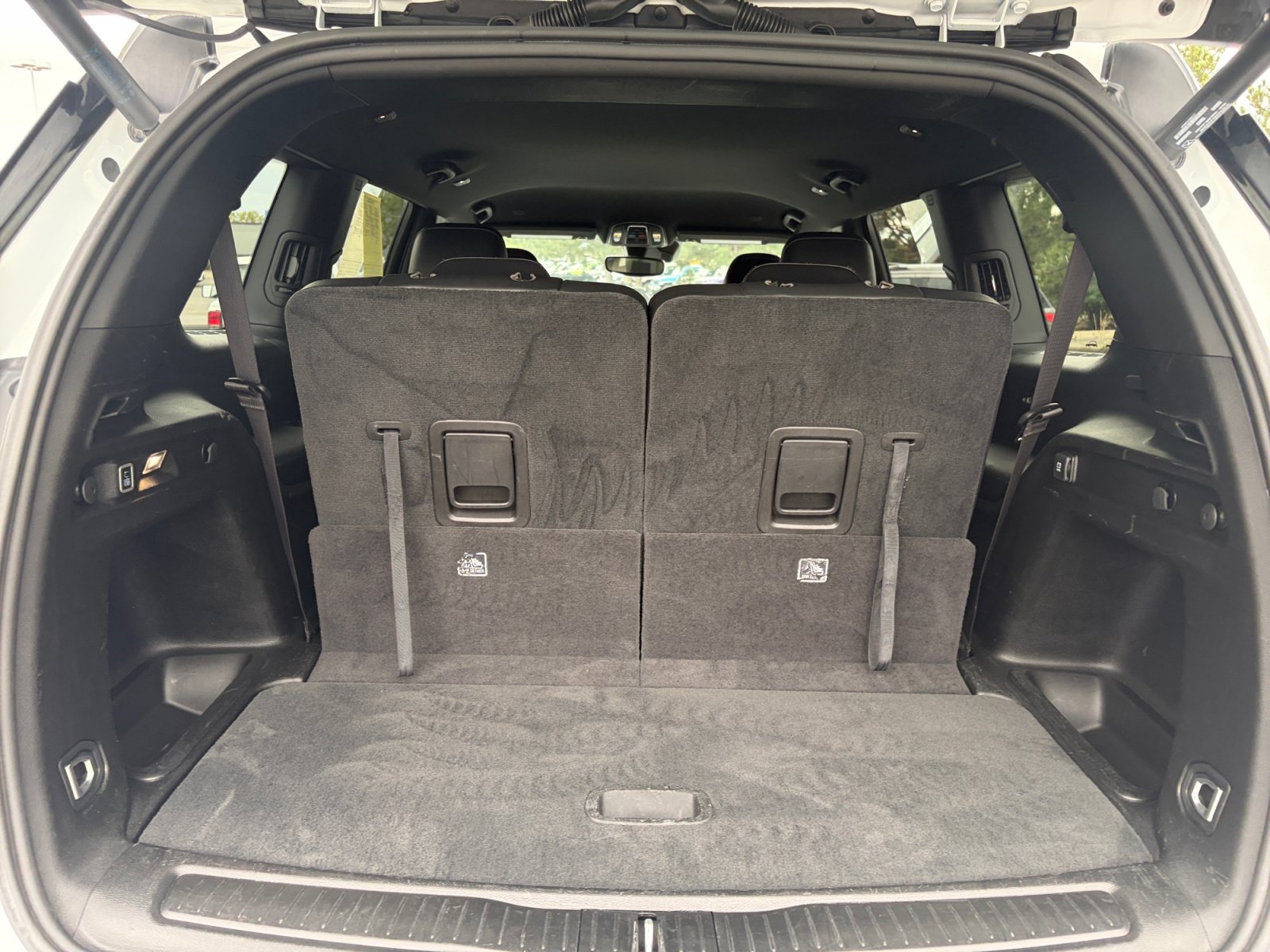 Used 2023 Jeep Grand Cherokee L Laredo AWD/4WD image 27