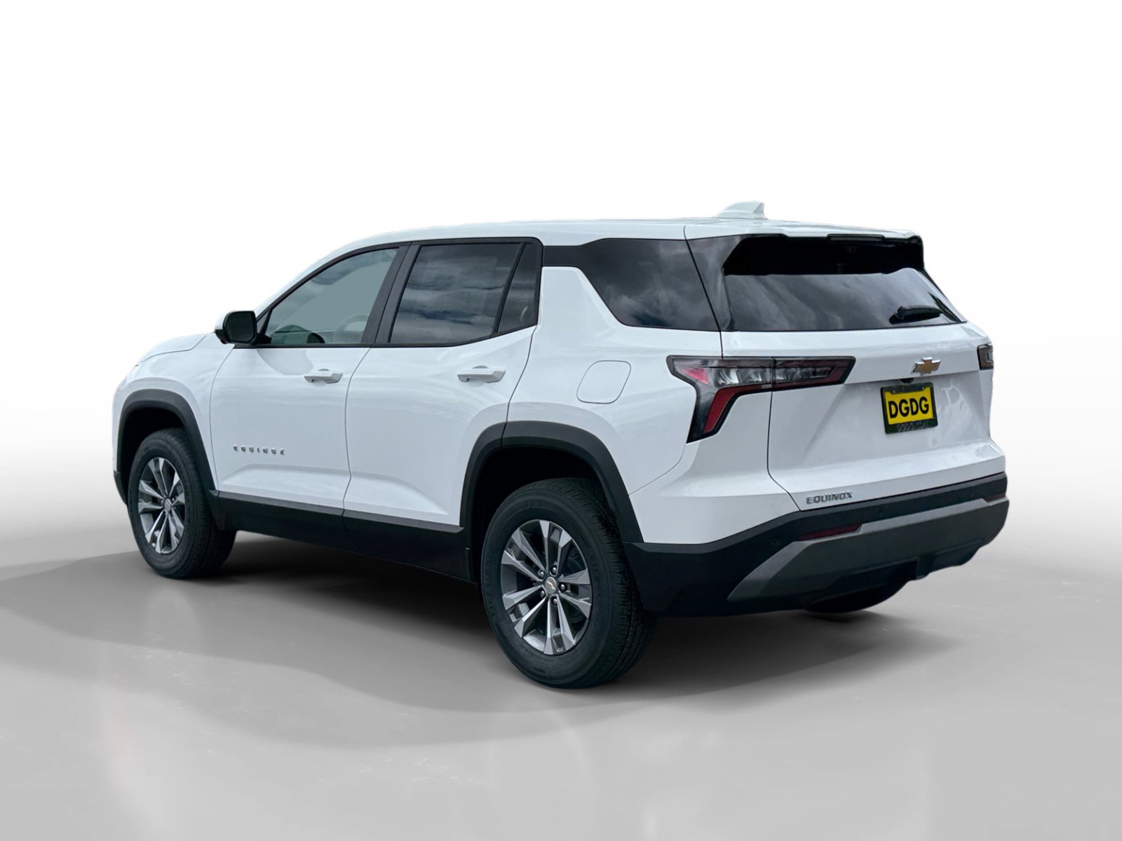 New 2026 Chevrolet Equinox LT w/ Safety and Technology Package FWD image 3