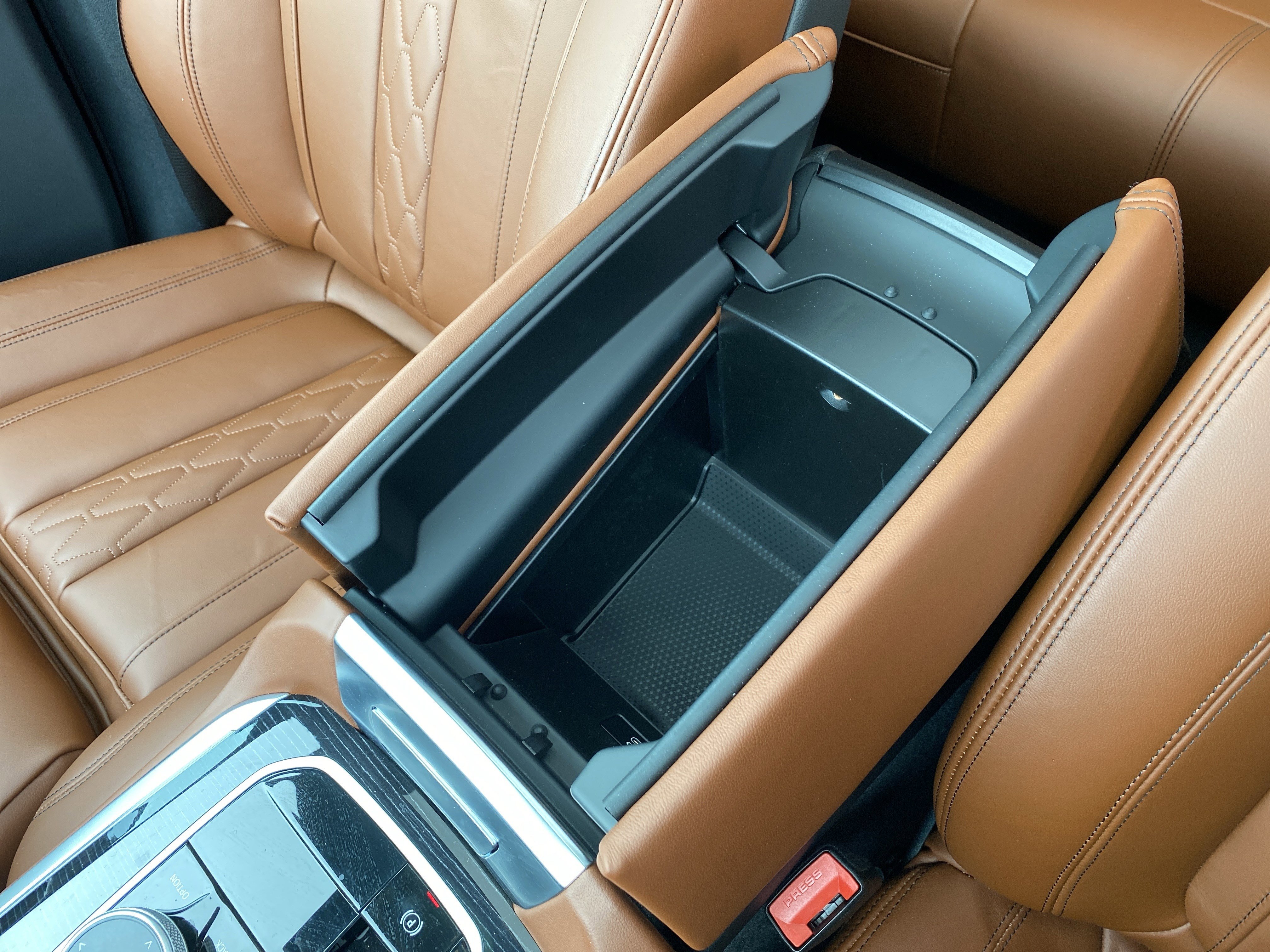 Used 2025 BMW X5 xDrive40i w/ M Sport Package image 41