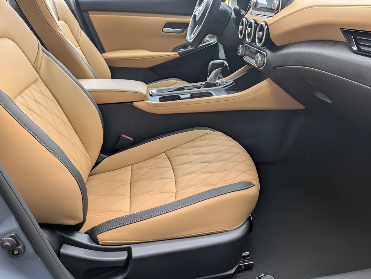 Used 2025 Nissan Sentra SV w/ SV Premium Package FWD image 27