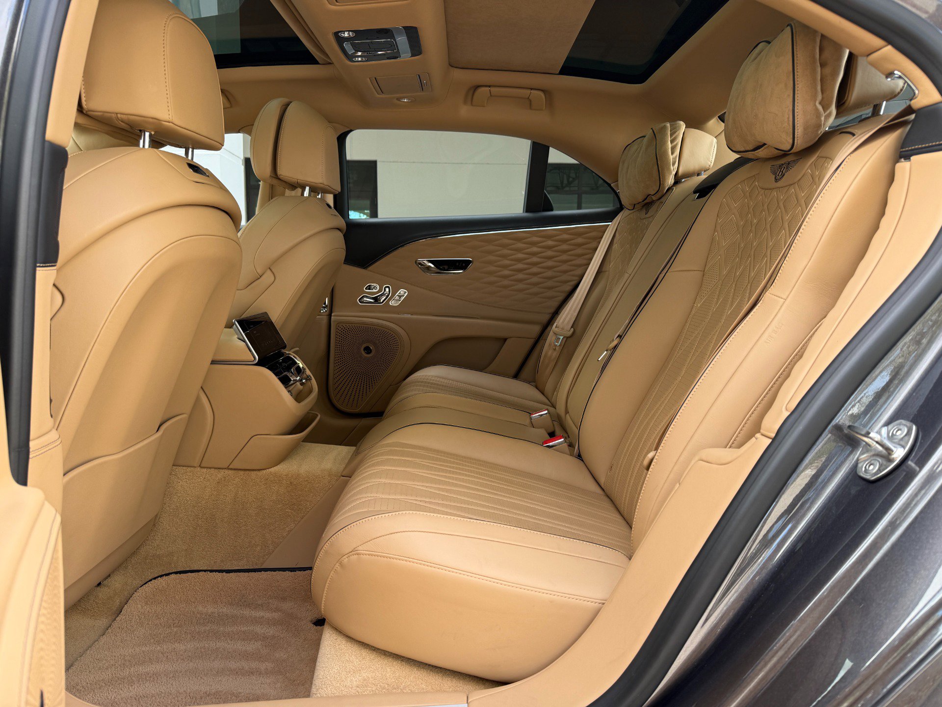Used 2021 Bentley Flying Spur W12 AWD/4WD image 25