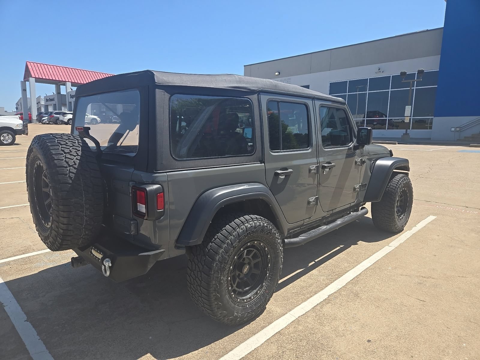 Used 2022 Jeep Wrangler Unlimited Sport AWD/4WD image 11