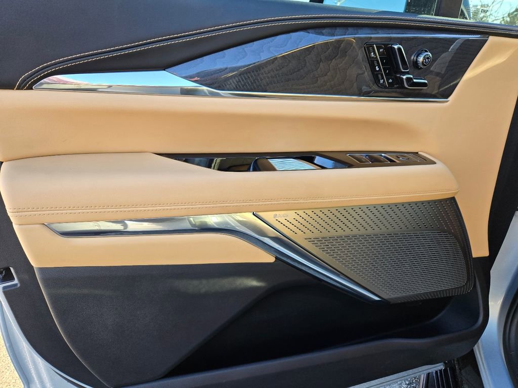 New 2025 Cadillac Escalade IQ Luxury 2 w/ LPO, Etrunk Organizer Package image 21