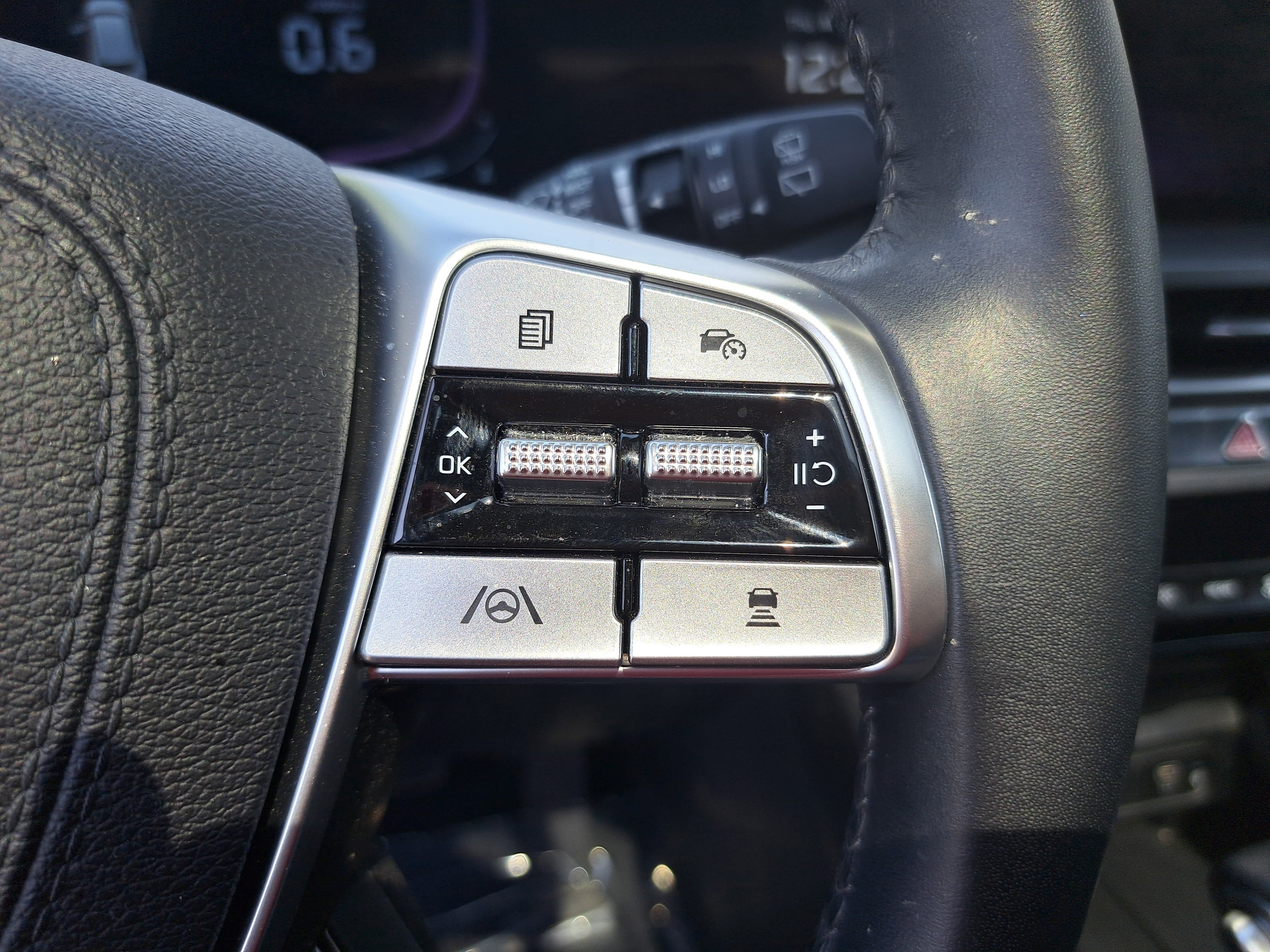 Used 2024 Kia Telluride S w/ S Sunroof Package image 18