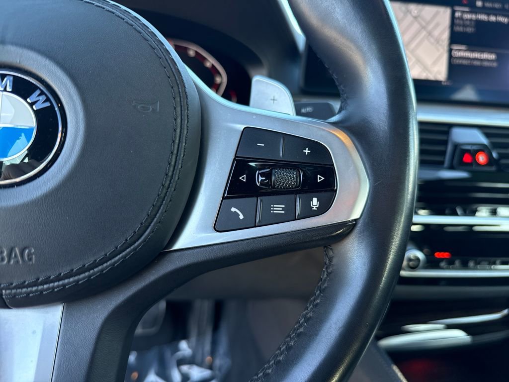 Used 2021 BMW M550i xDrive image 17