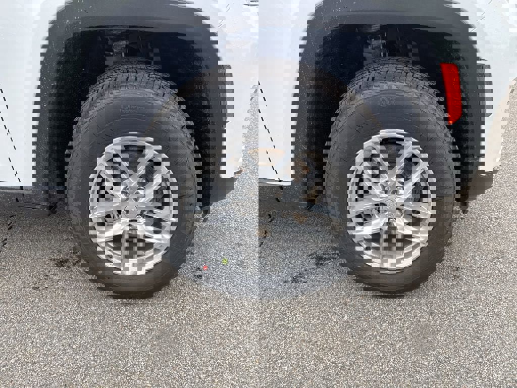 New 2026 Jeep Grand Cherokee Laredo image 9