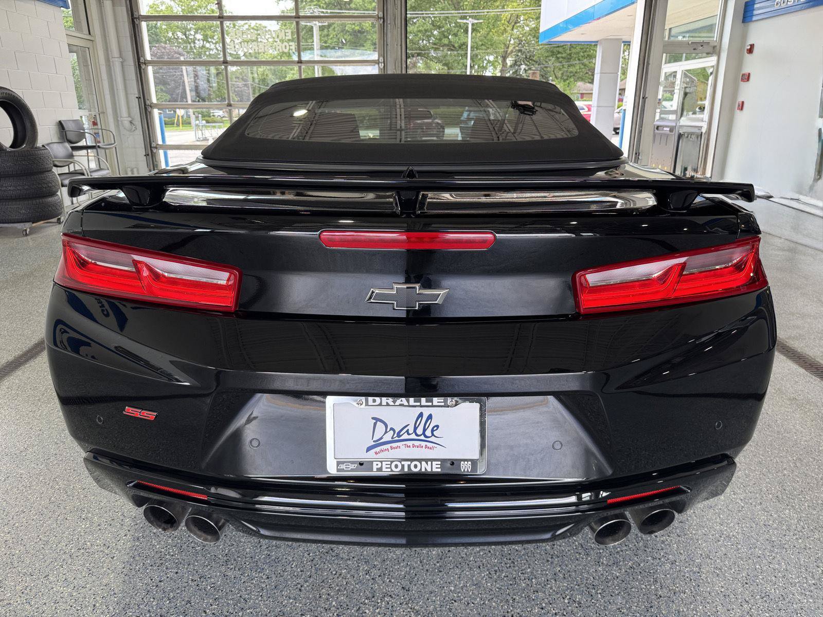 Used 2017 Chevrolet Camaro SS RWD image 8