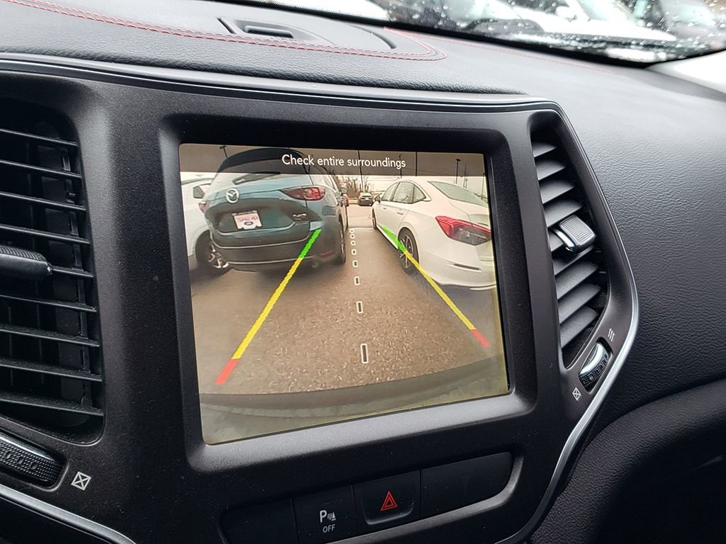 Used 2019 Jeep Cherokee Trailhawk image 24