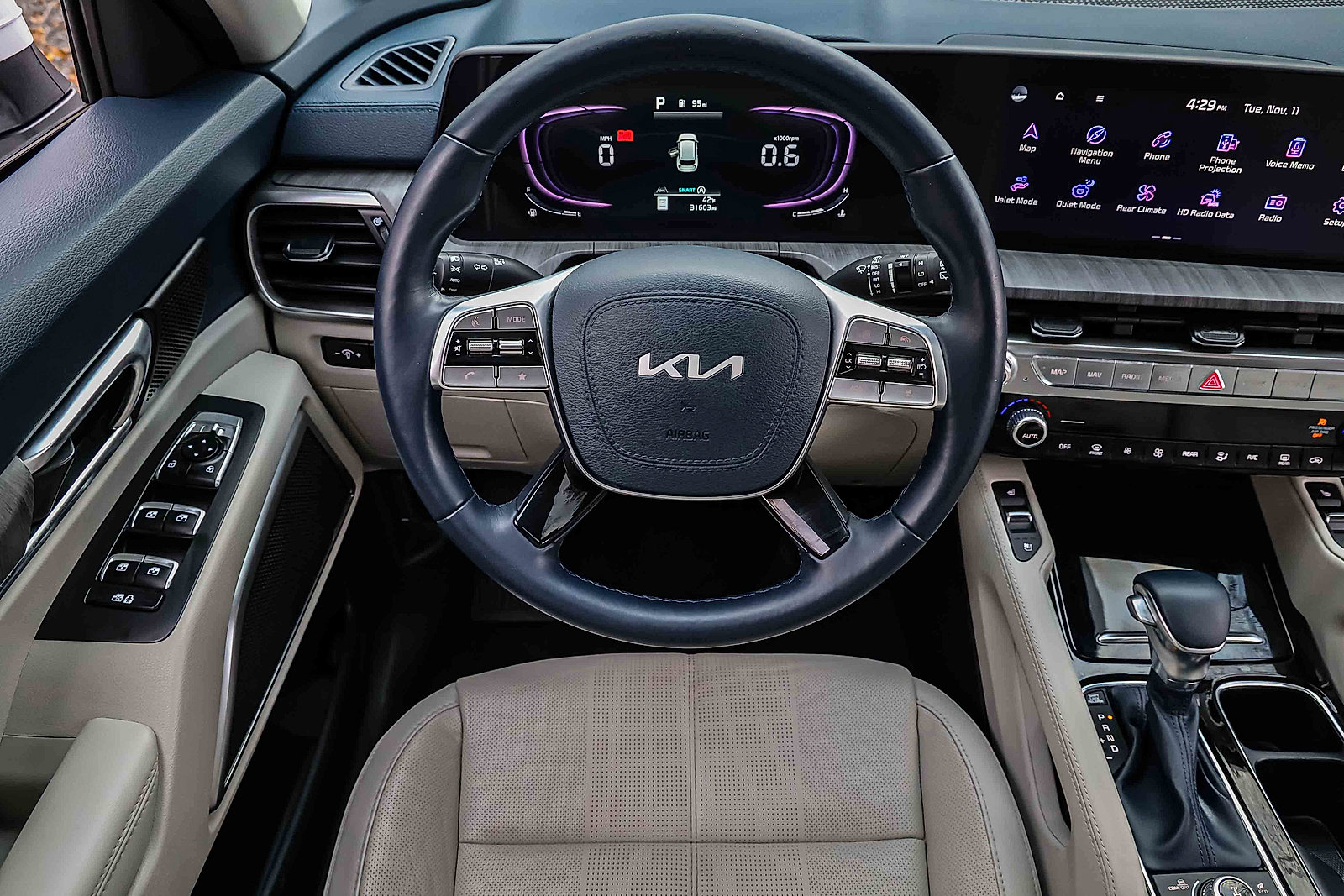 Used 2023 Kia Telluride EX w/ EX Captain's Chair Package image 17