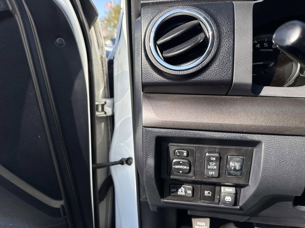 Used 2019 Toyota Tundra SR5 image 33