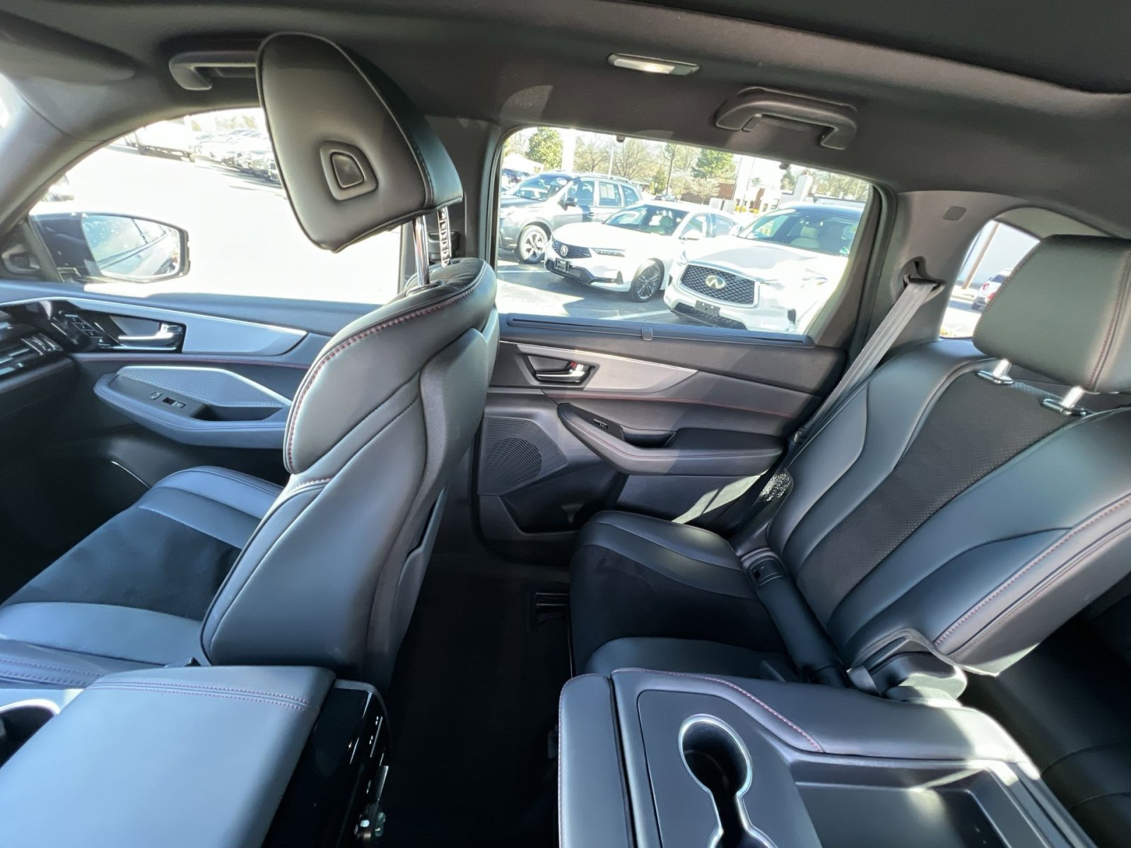 Used 2024 Acura MDX A-Spec image 3