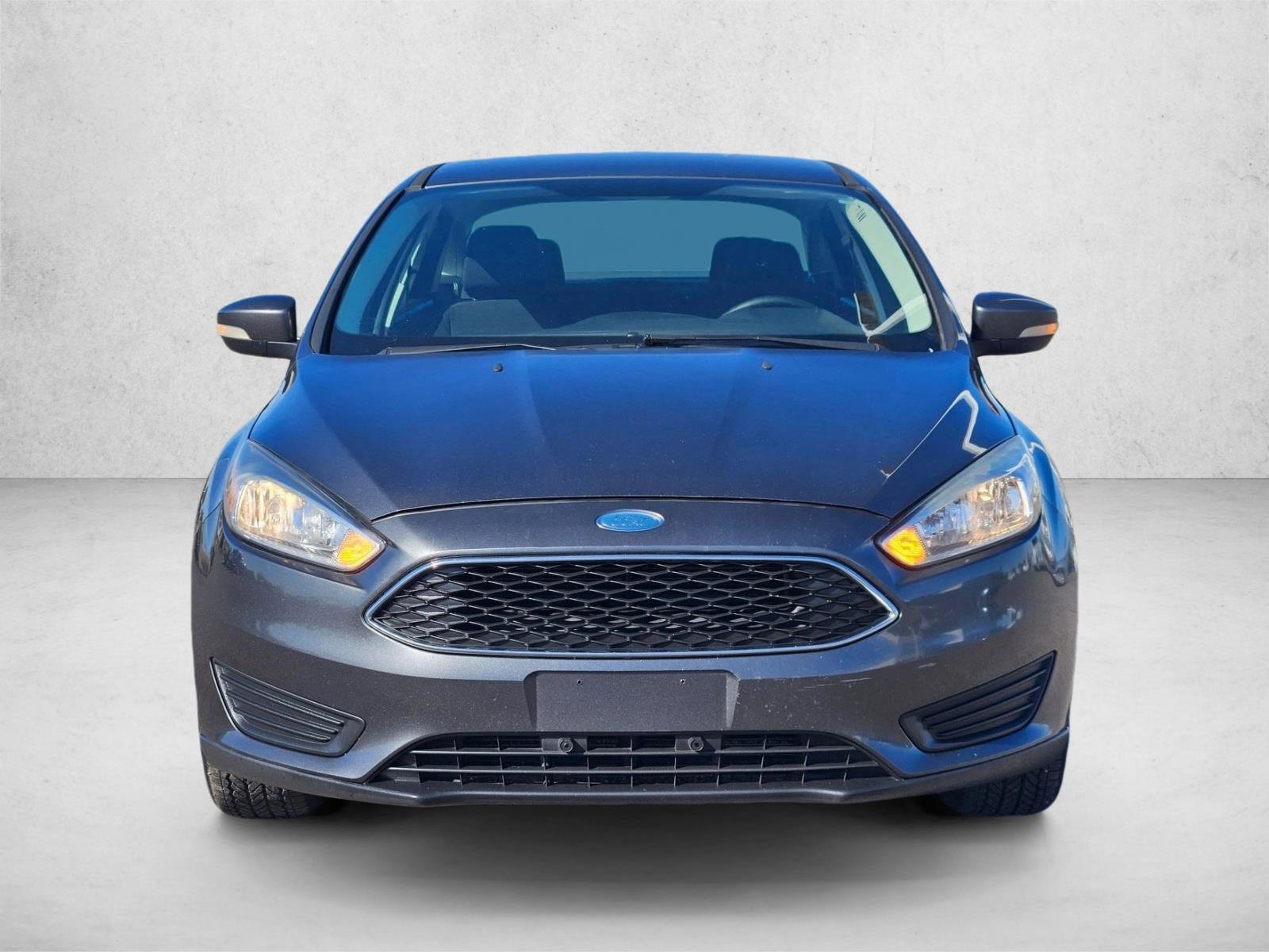 Used 2018 Ford Focus SE w/ Cold Weather Package FWD video 2