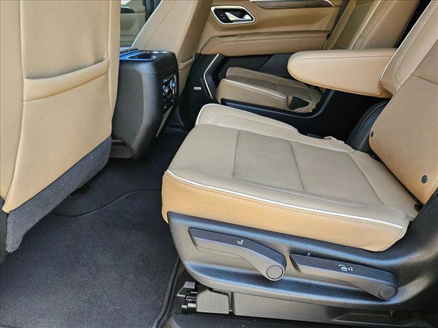 Used 2024 Chevrolet Tahoe Premier w/ Premium Package AWD/4WD image 19
