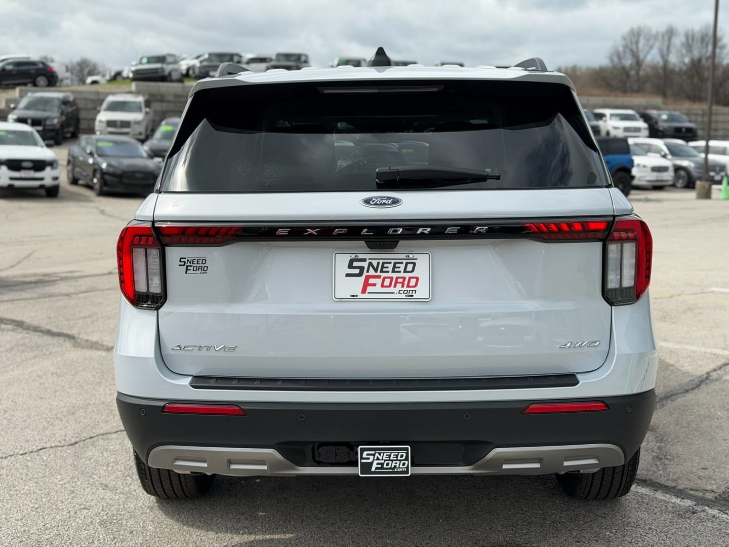 New 2026 Ford Explorer Active w/ Active Comfort Package AWD/4WD image 6