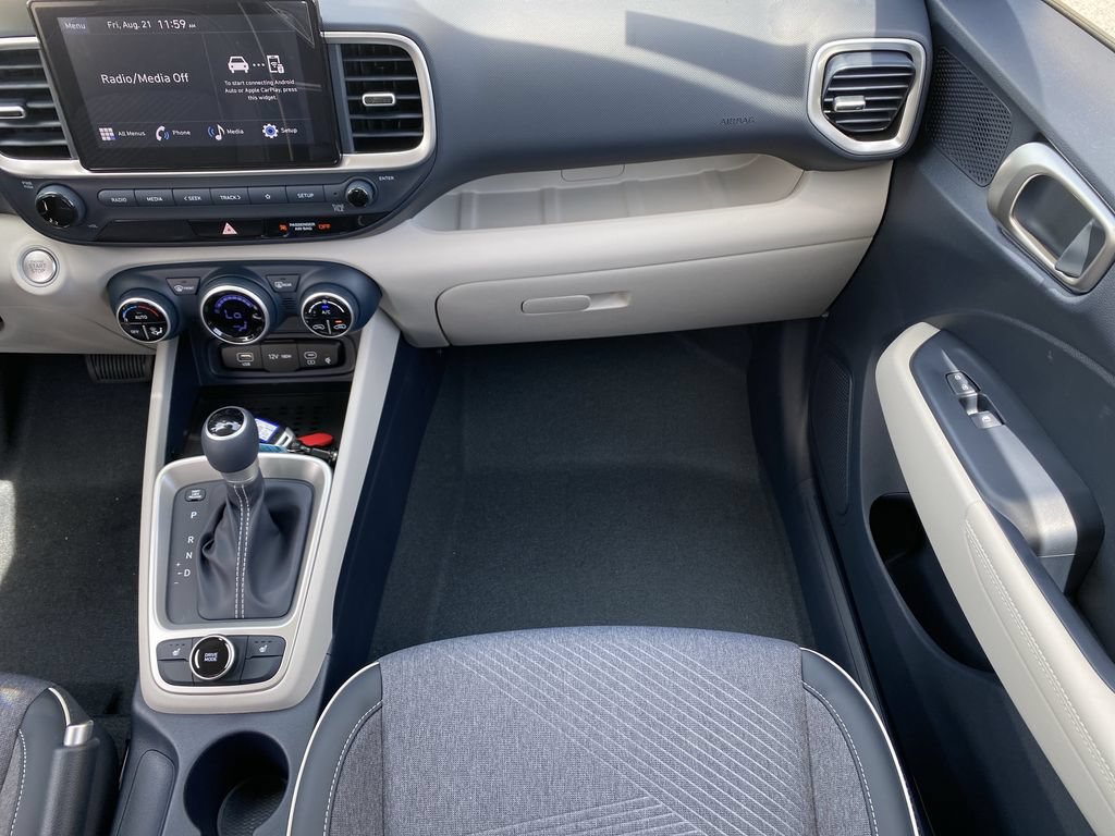 New 2026 Hyundai Venue SEL FWD image 16