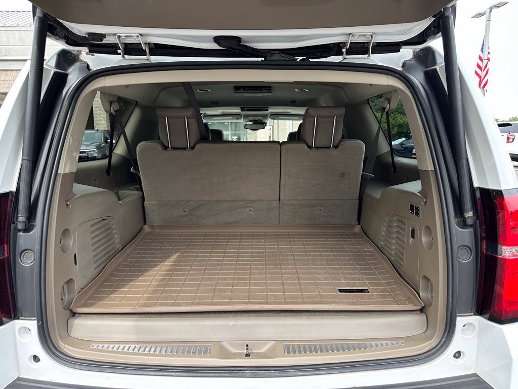 Used 2018 Chevrolet Suburban Premier AWD/4WD image 28