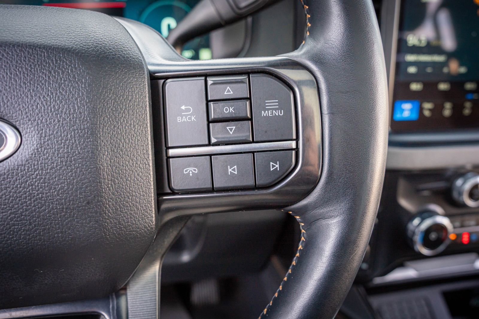 Used 2023 Ford F350 Platinum image 18