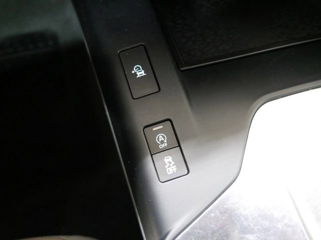 Used 2018 Jaguar E-PACE S image 23