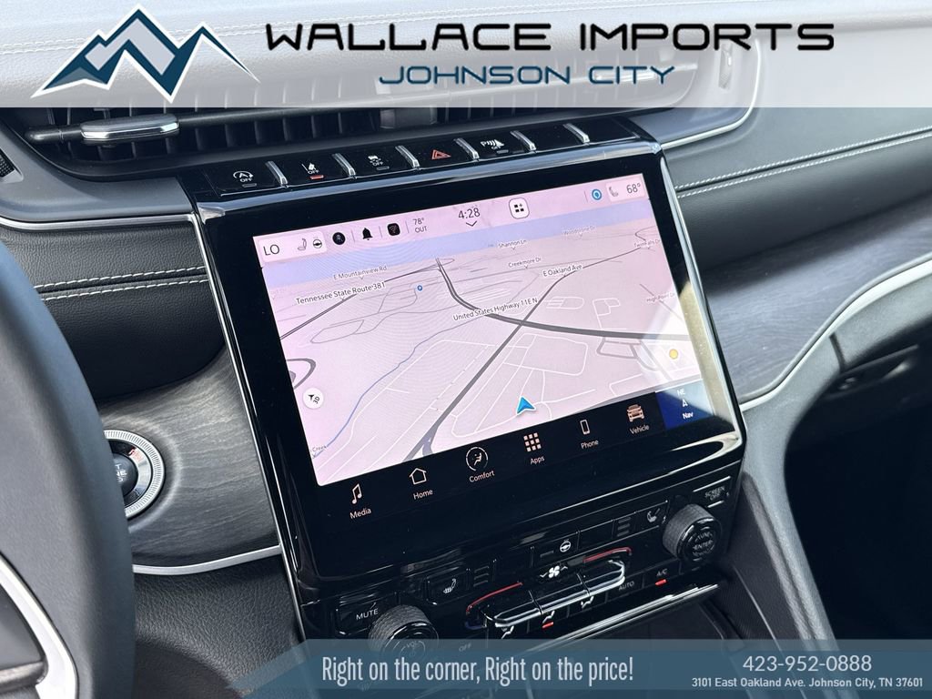 Used 2024 Jeep Grand Cherokee Limited AWD/4WD image 25