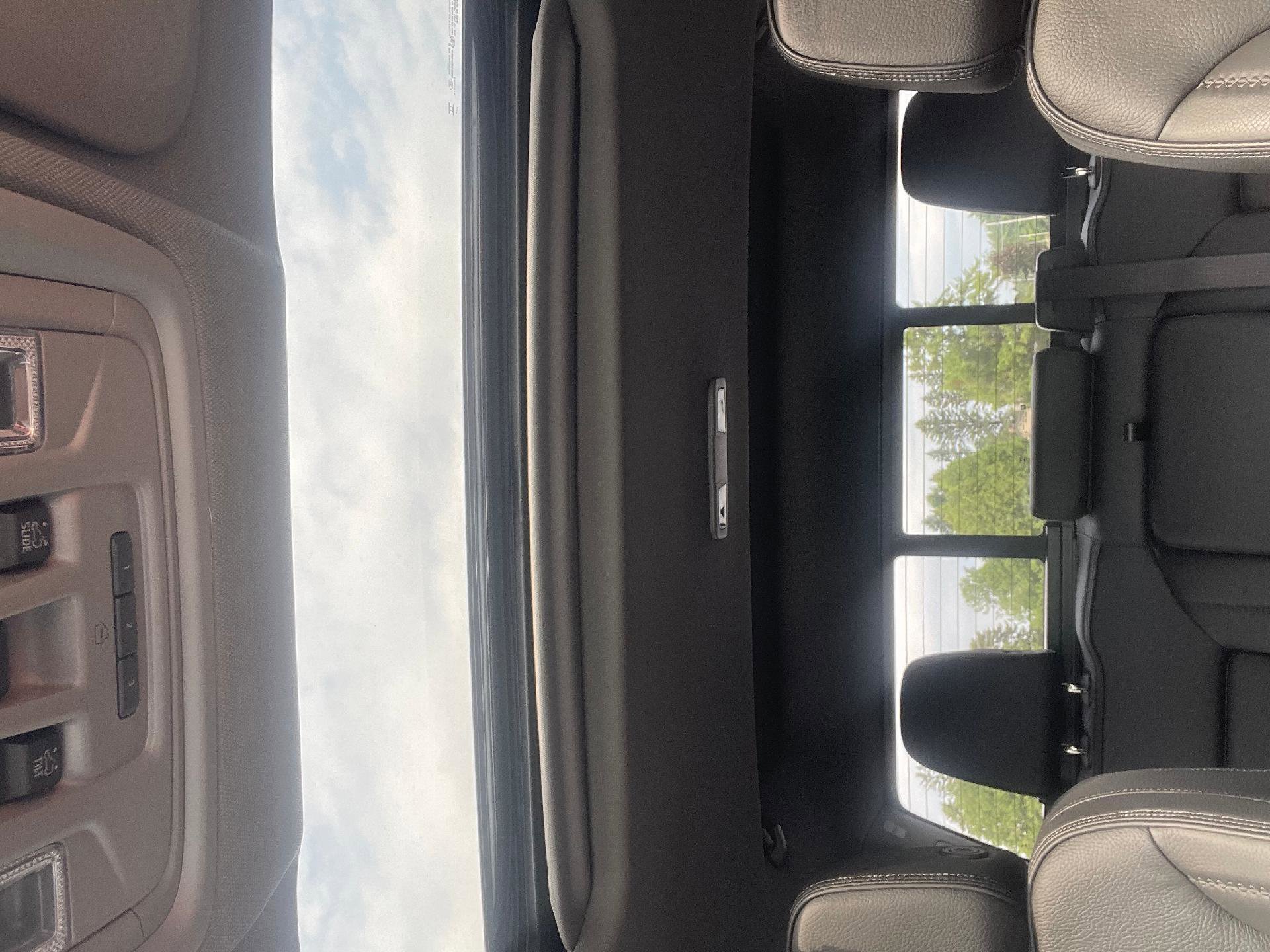 Used 2025 GMC Sierra 1500 Denali w/ Denali Reserve Package image 9